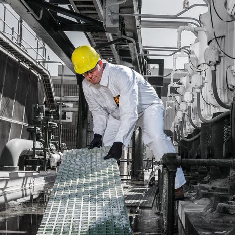 Kimberly Clark Kleenguard Coverall A20 Breathable - White Example 2